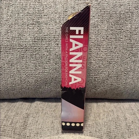 Bratz Fianna Doll - 2012 - Picture 9 of 15